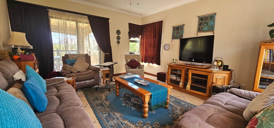 5 Bedroom Property for Sale in Birdwood Estate North West